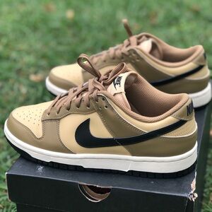 Wmns Dunk Low Dark Driftwoods